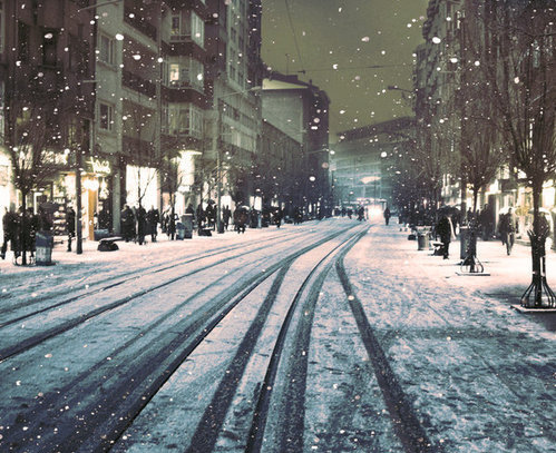 amsterdam-christmas-people-snow-streets-Favim.com-248481[1]